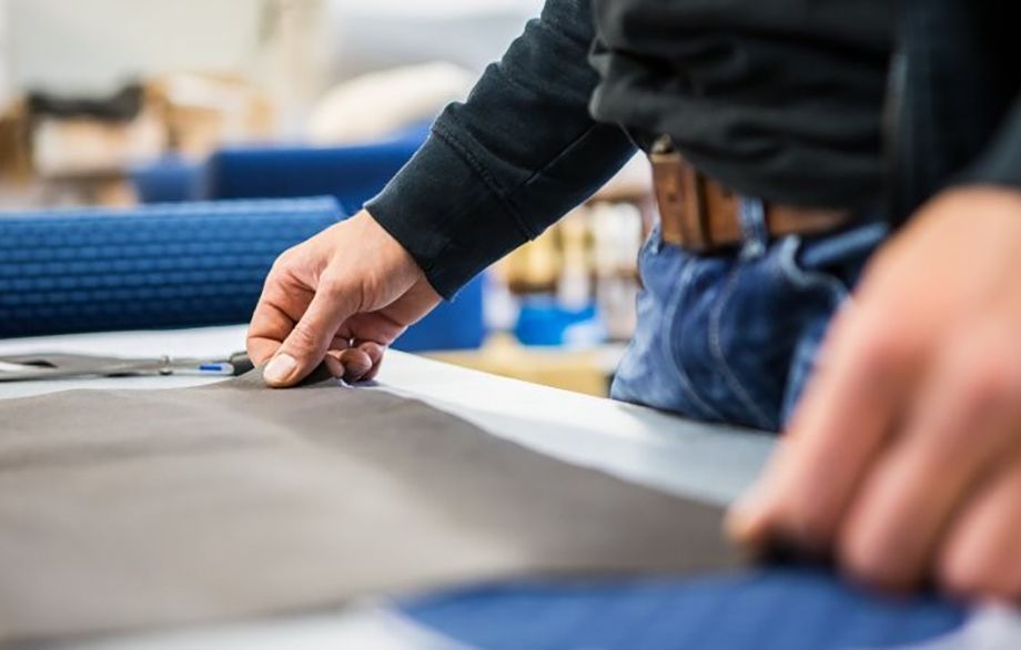 Bild zur Stellenbeschreibung Minijob: Unterstützung für Montage, Werkstatt & Auslieferung (m/w/d) bei RAMM Raumausstattung | Frankfurt | seit 1963