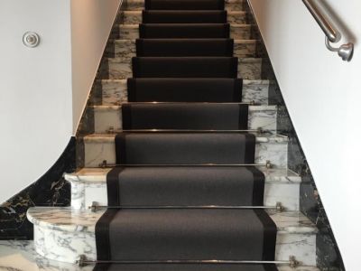 Bild zu Treppenläufer & Sonderformen von RAMM Raumausstattung Frankfurt